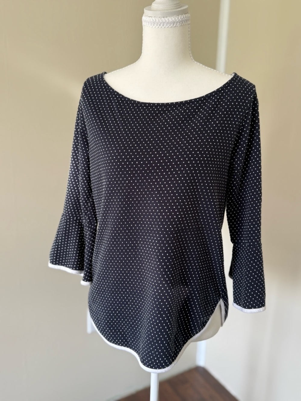 Green Envelope Navy and White Polka Dot Top w 3/4 Bell Sleeves Size M